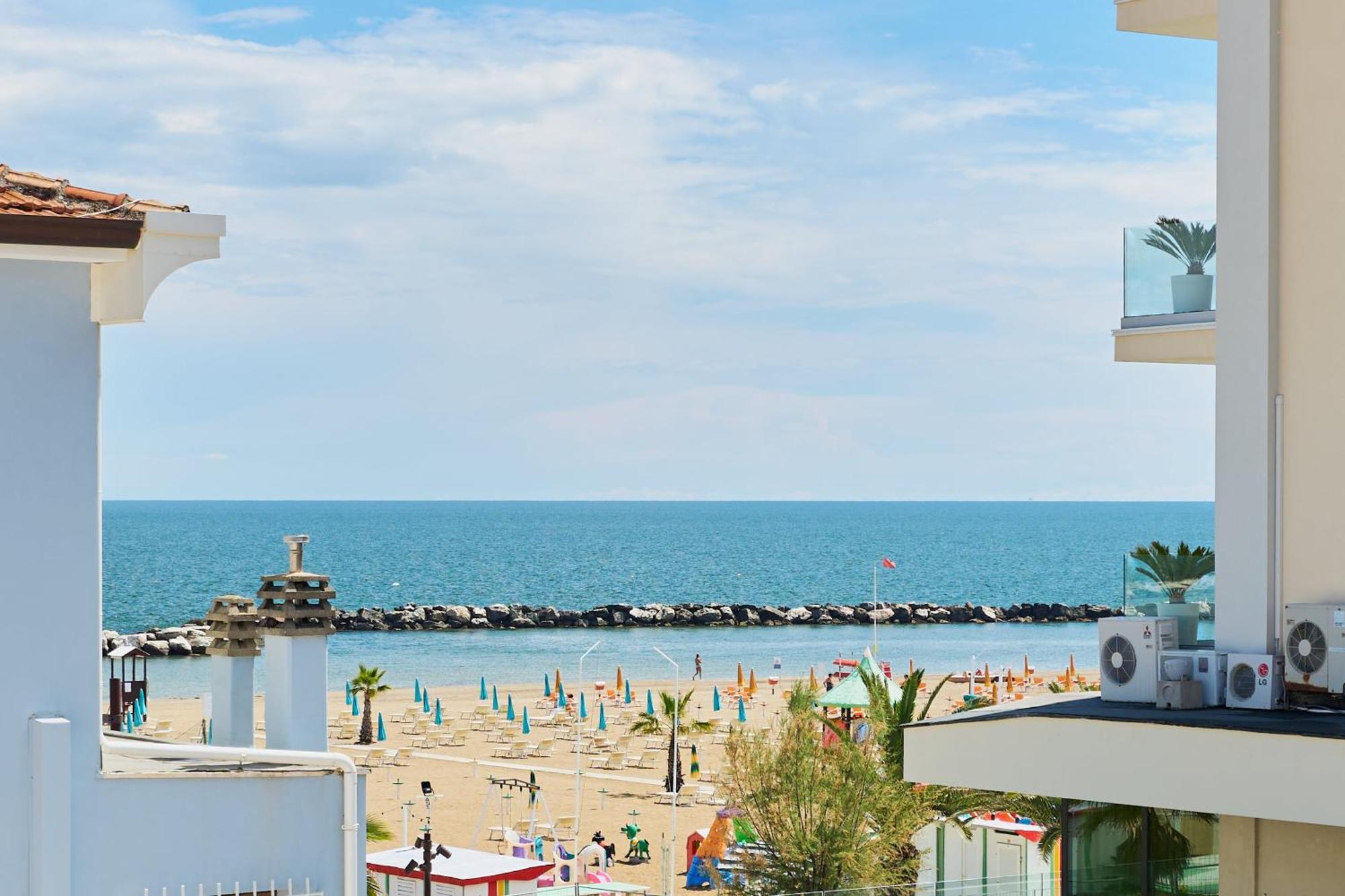 Hotel Acquario Rimini Esterno foto