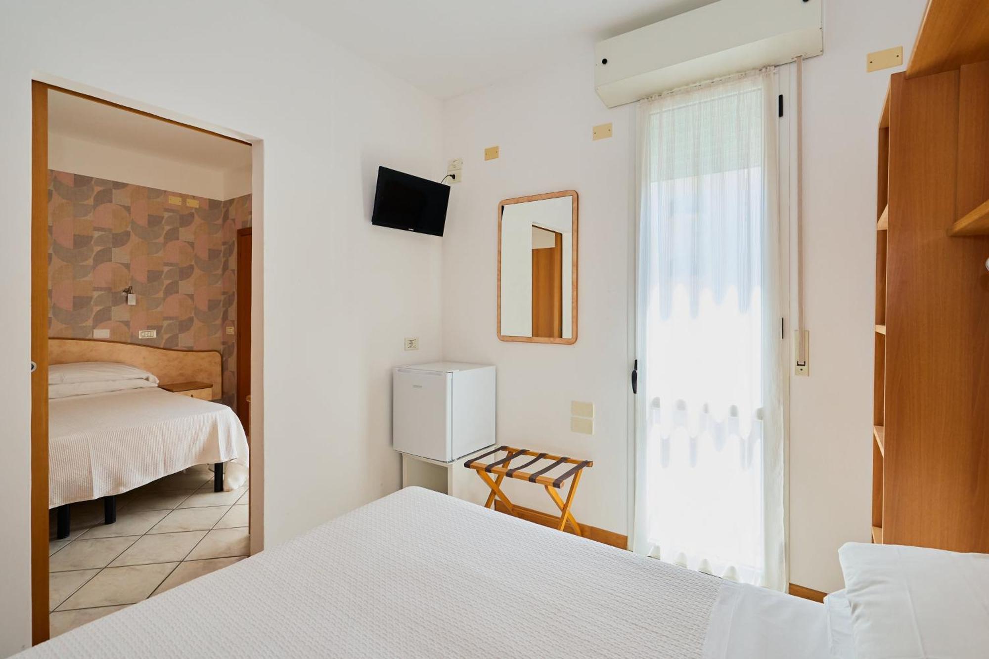 Hotel Acquario Rimini Esterno foto